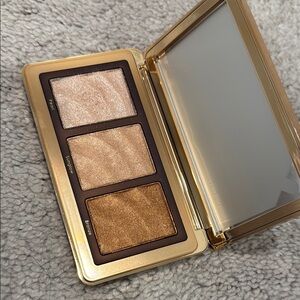 Radiant Gold and Brown Highlighter Palette
